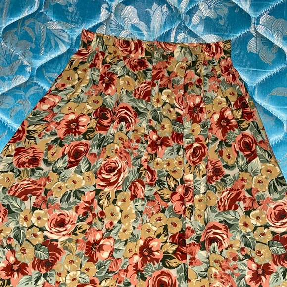 Vintage floral skirt with Rose print - Picture 4 of 6